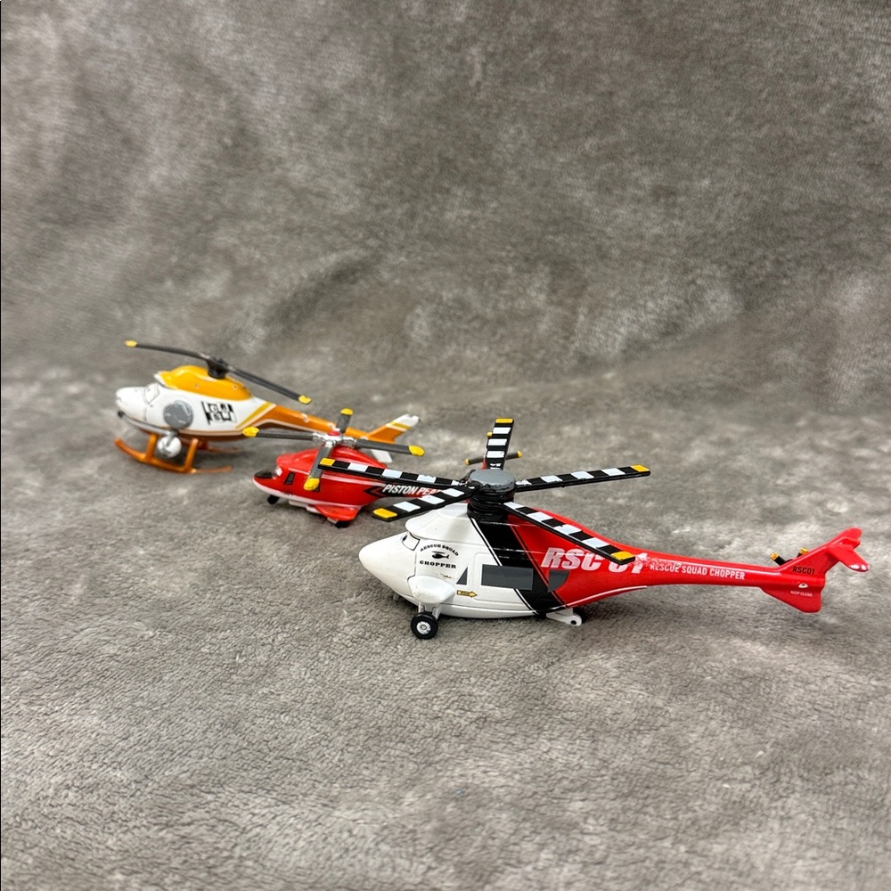 🚁Disney Pixar Planes RSC-01Rescue Chopper 1:45, Ron Hover,&Plastic Piston Peak - Picture 7 of 11